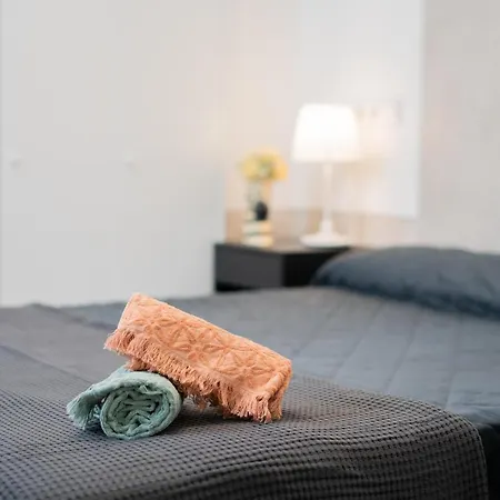 Aptuvalencia Apartman *